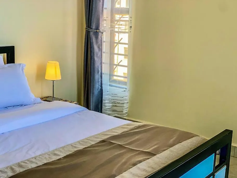 Apartment Romantic Getaway With Lake Views Kampala Uganda